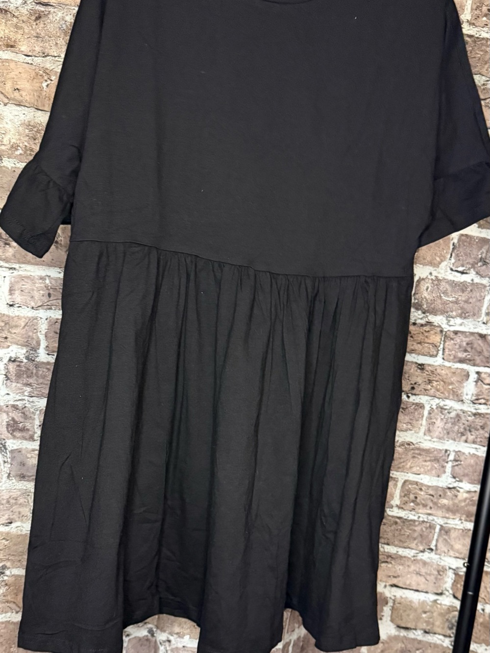 Women's Black Tiered Midi Dress - Short Sleeve